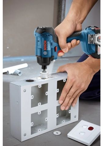 Bosch GDR 180-LI 2x2.0Ah Çift Akülü Somun Sıkma Makinesi - 06019G5123
